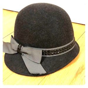 Dark Grey Bow Studded Hat